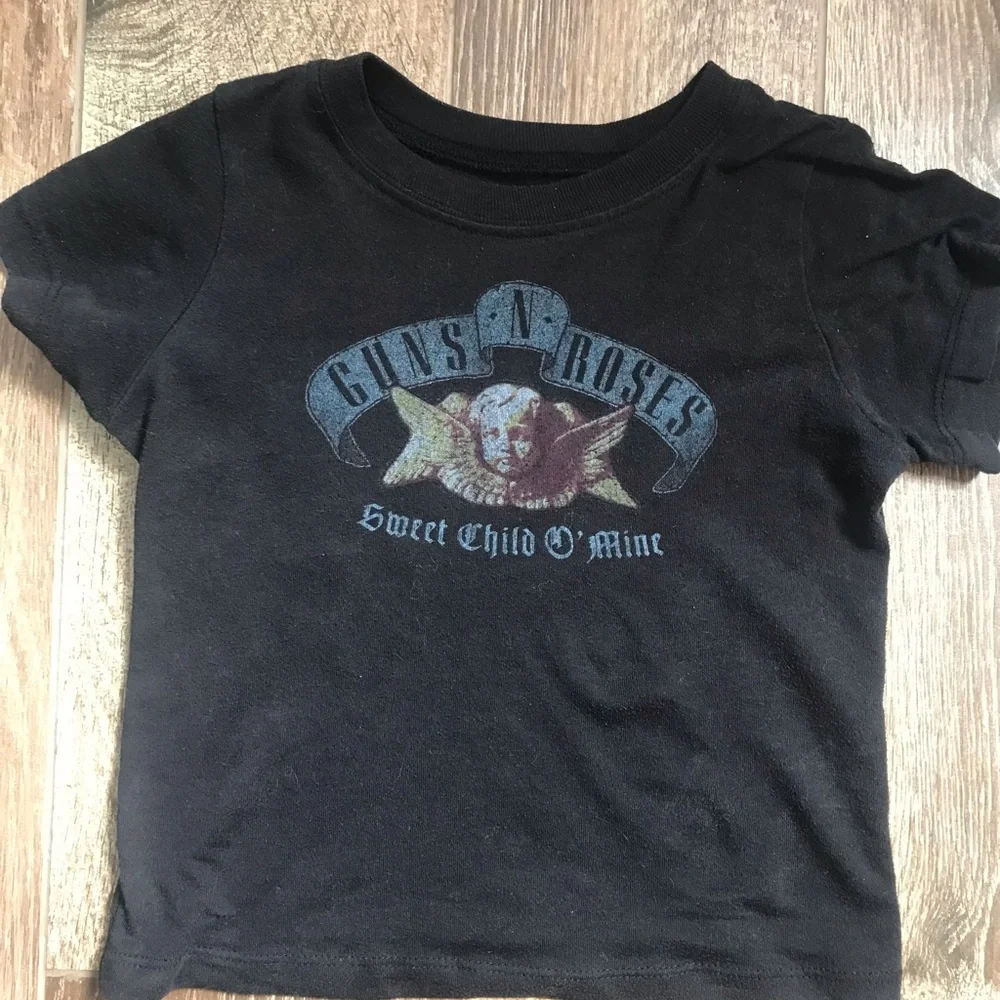 Guns N’ Roses baby tee short sleeve crop top. - Picture 6 of 6